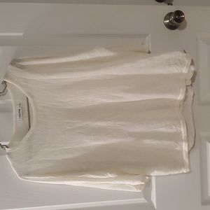 Women's short sleeve sweater.